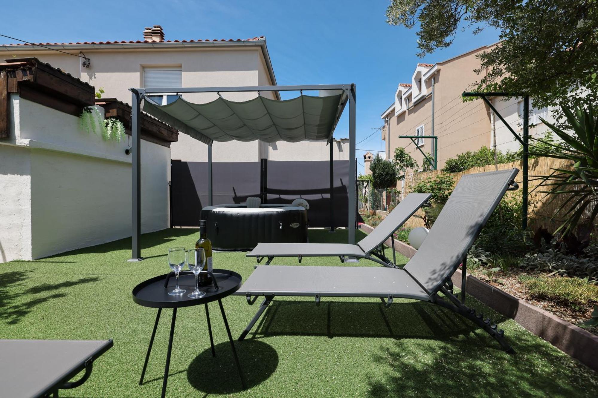Studio Apartman Natale Zadar Exterior foto